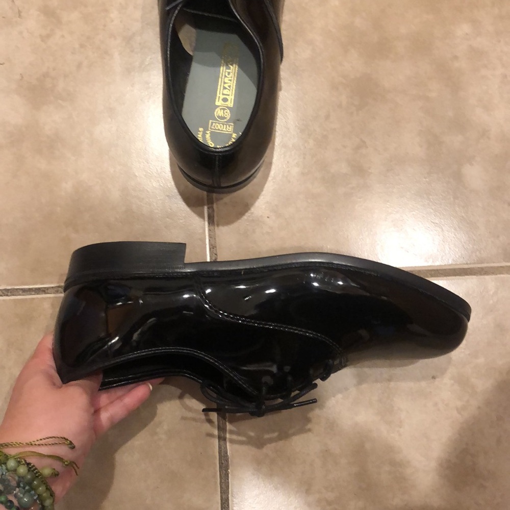 Barclay Shiny Men’s Oxford size 8W. Practically new! - Picture 16 of 16